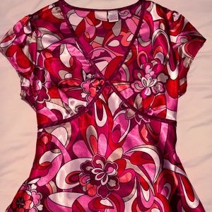 floral top doesn't stop